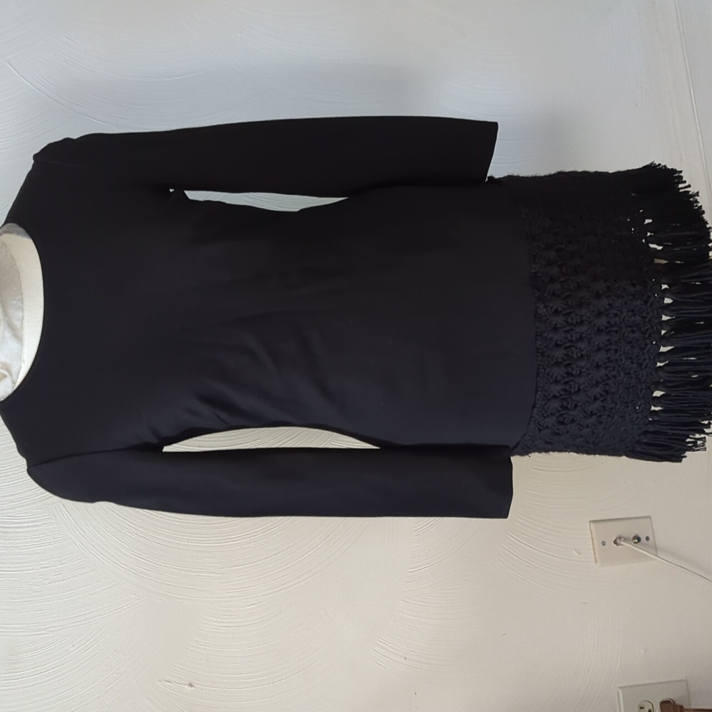 TRINA TURK Little BLACK dress with CROCHET FRINGE 3/4 length Hem SZ 0